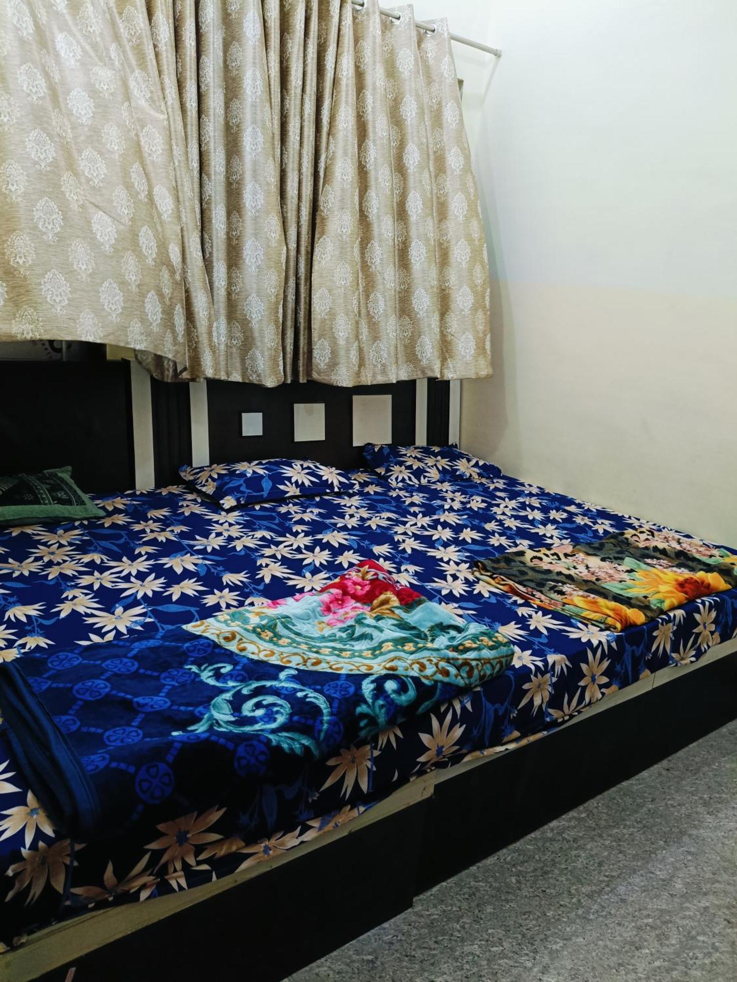 Jai Hanuman Guest House Palsana  Exterior foto